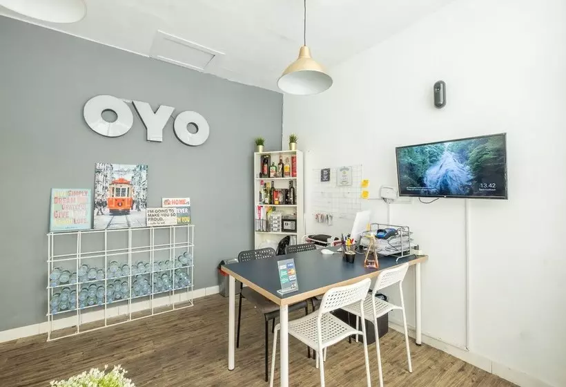 ホテル Jarrdin Apartment Cihampelas By Oyo Rooms