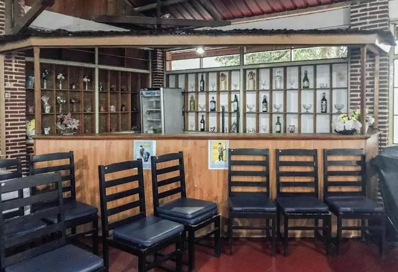 Hotelli Oyo 1688 Collin Beach