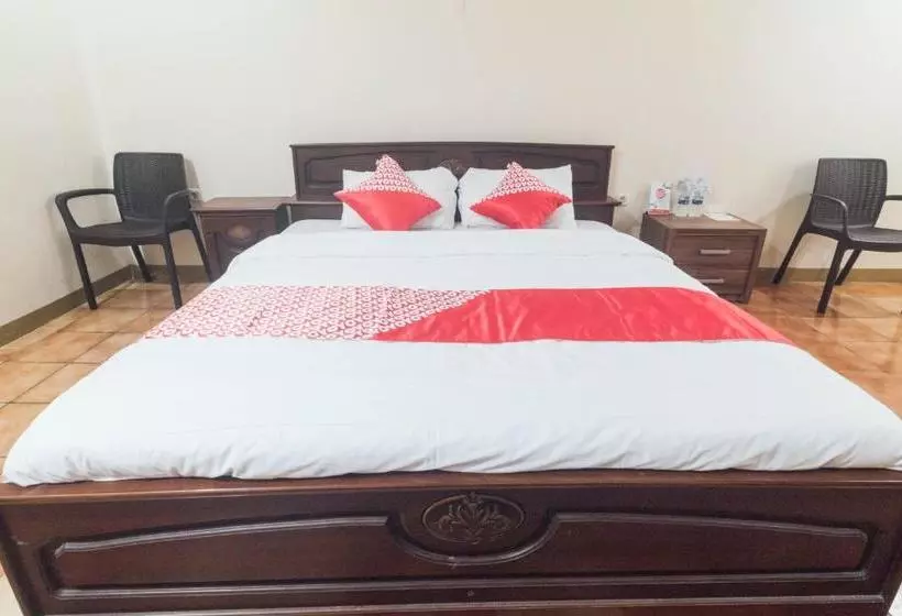 Hotelli Oyo 1688 Collin Beach