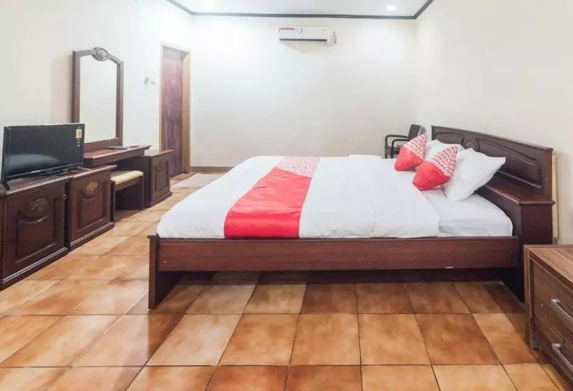 Hotelli Oyo 1688 Collin Beach