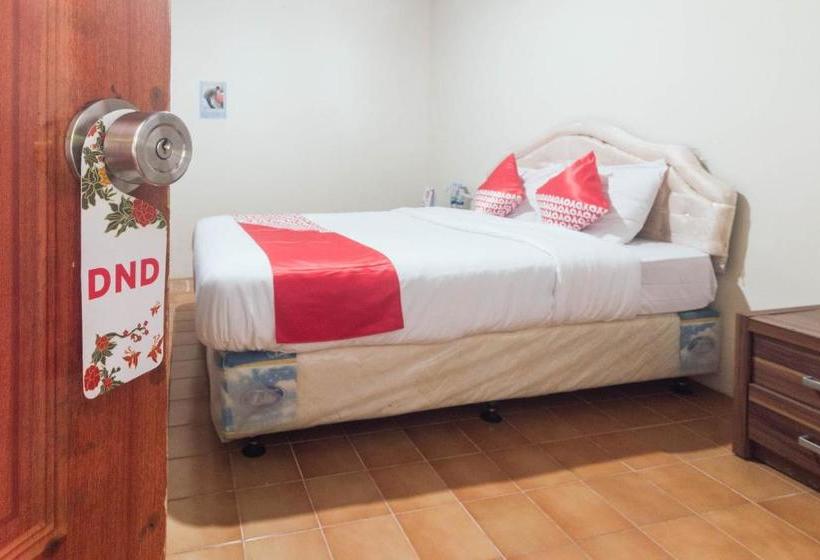 בית מלון כפרי Oyo 1688 Collin Beach