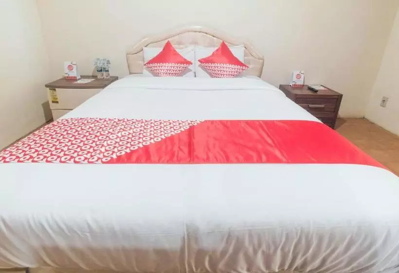 Hotelli Oyo 1688 Collin Beach