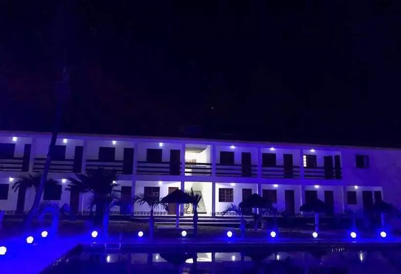 ホテル Porto Princesa Praia