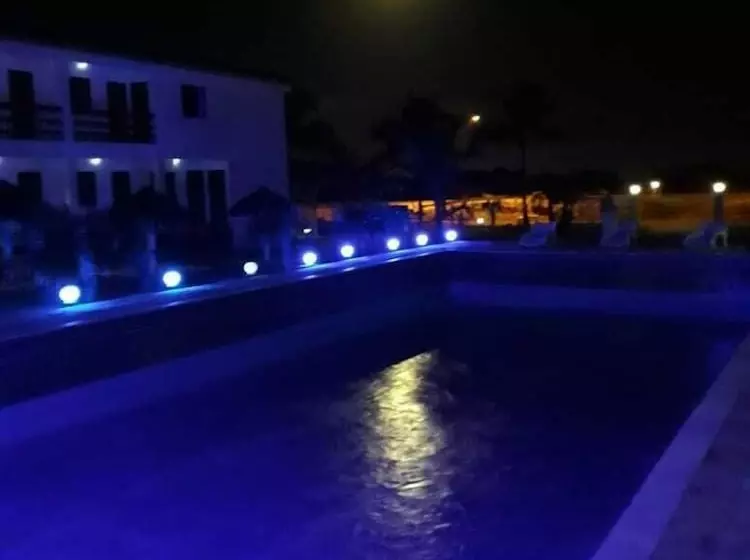 ホテル Porto Princesa Praia