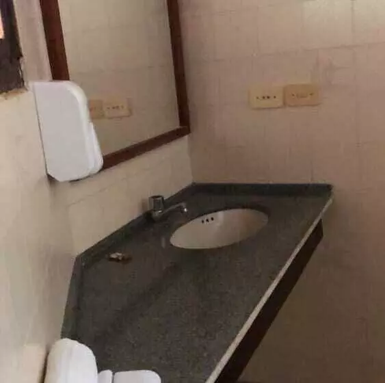 ホテル Porto Princesa Praia