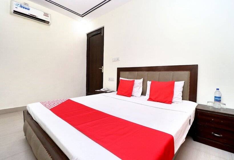 فندق Shree Om By Oyo Rooms