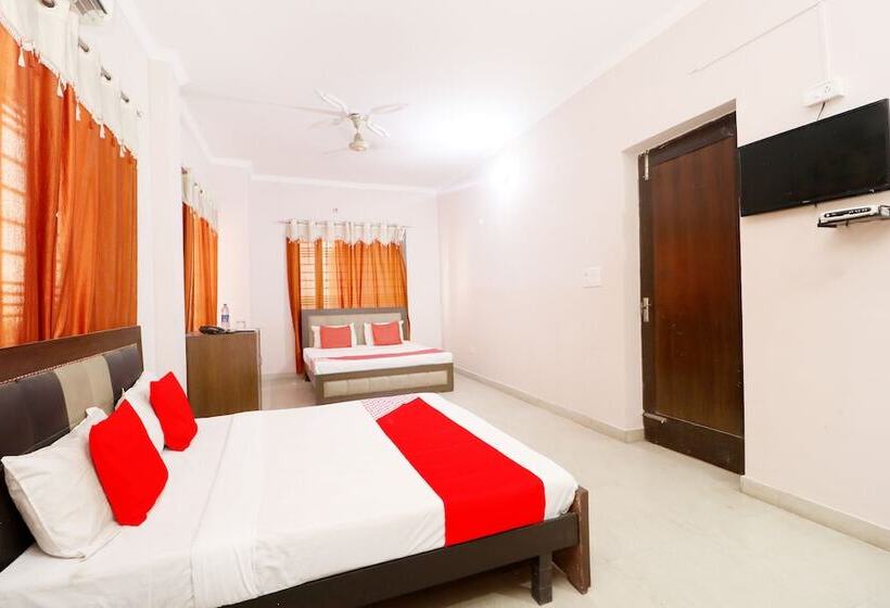 فندق Shree Om By Oyo Rooms
