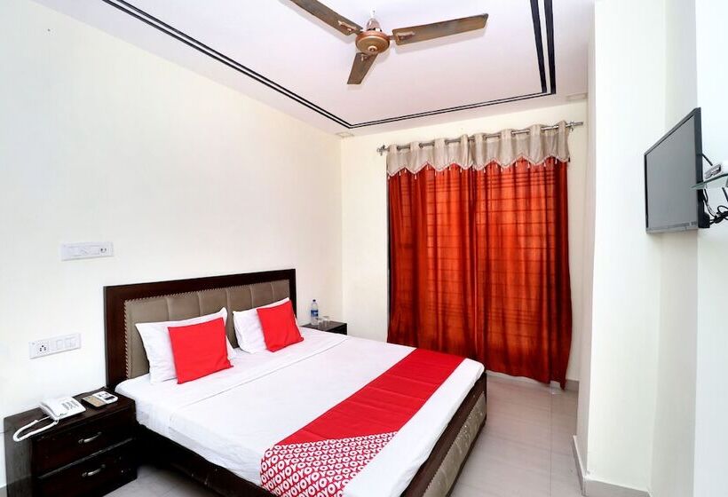 فندق Shree Om By Oyo Rooms