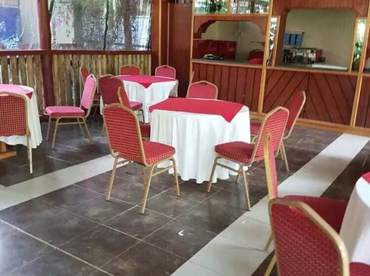 The Noble Hotel And Conference Center