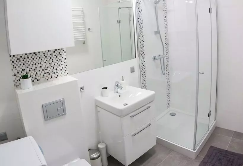 ホテル Apartament F&j
