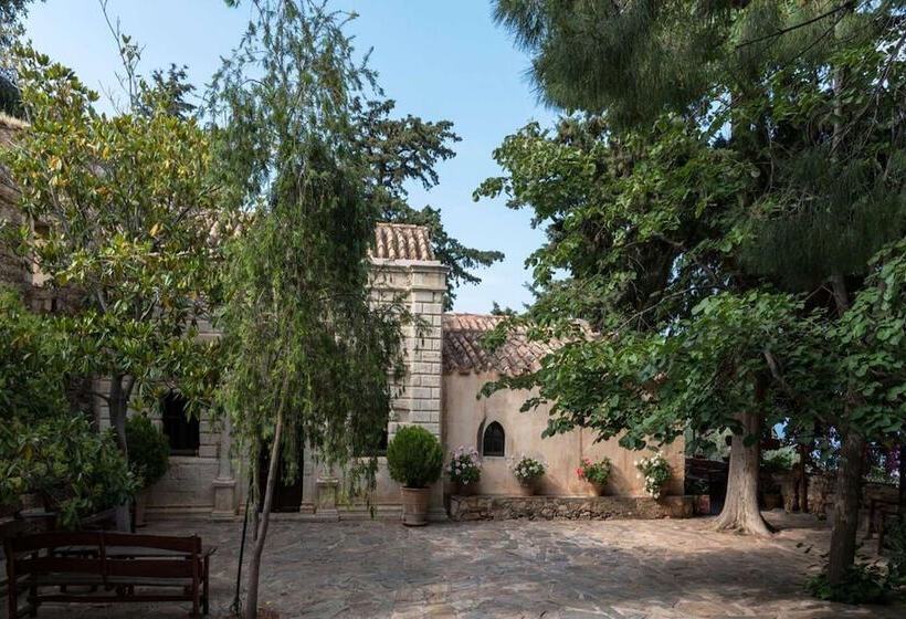 בית מלון כפרי Atali Grand Resort