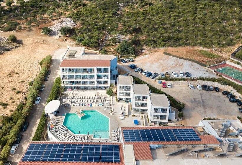 בית מלון כפרי Atali Grand Resort