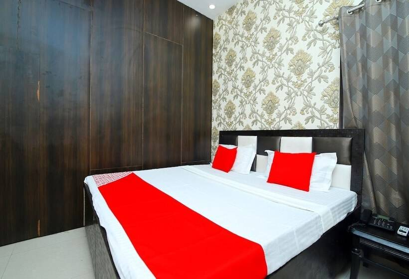 هتل R2d By Oyo Rooms