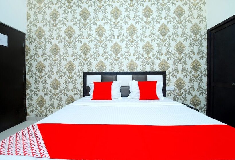 هتل R2d By Oyo Rooms