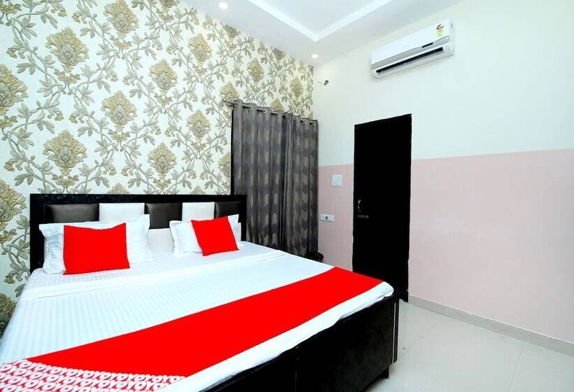 هتل R2d By Oyo Rooms