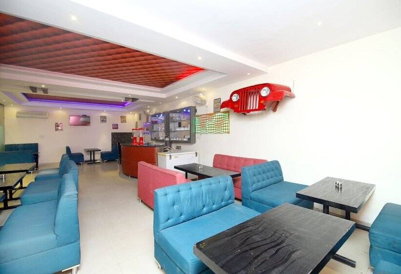 هتل R2d By Oyo Rooms