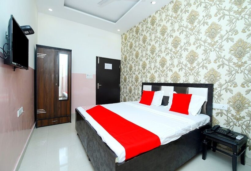 هتل R2d By Oyo Rooms