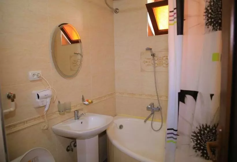 Hotel Raykhan