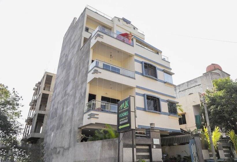 Hotel Uk Service Apartment By Oyo Rooms