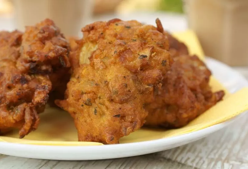 هتل Uk Service Apartment By Oyo Rooms