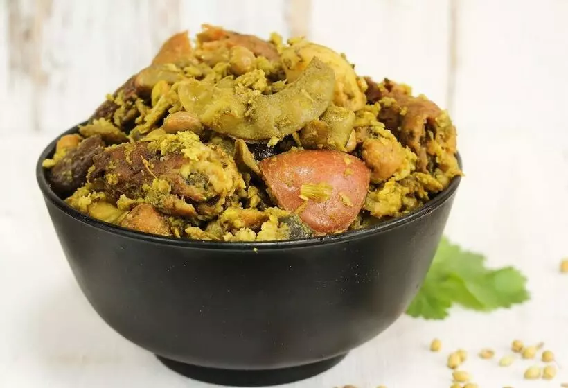 هتل Uk Service Apartment By Oyo Rooms