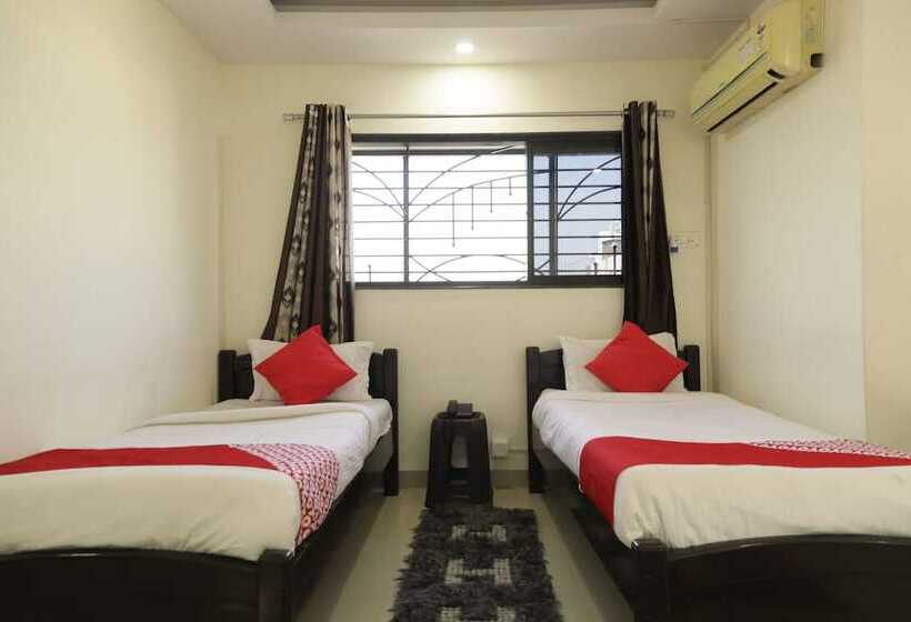 Hotel Uk Service Apartment By Oyo Rooms