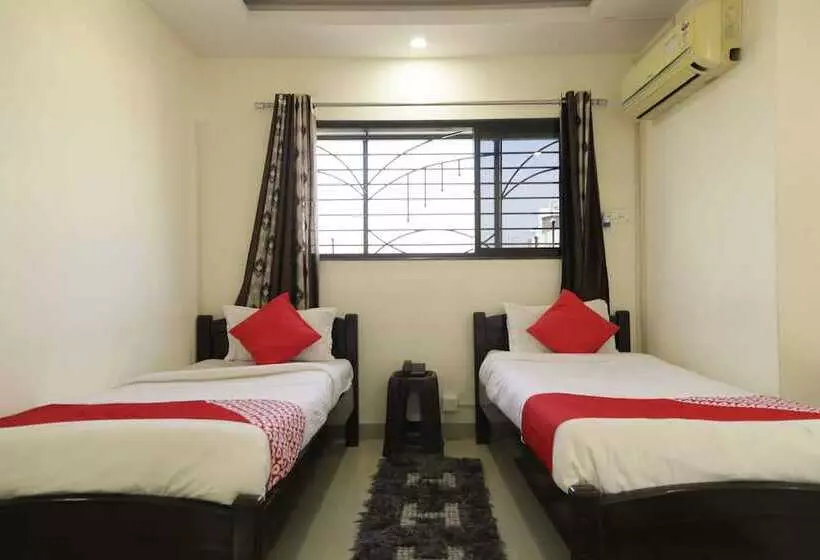 هتل Uk Service Apartment By Oyo Rooms