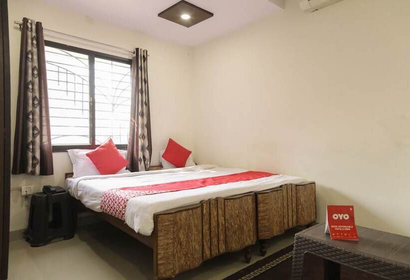 Hotel Uk Service Apartment By Oyo Rooms