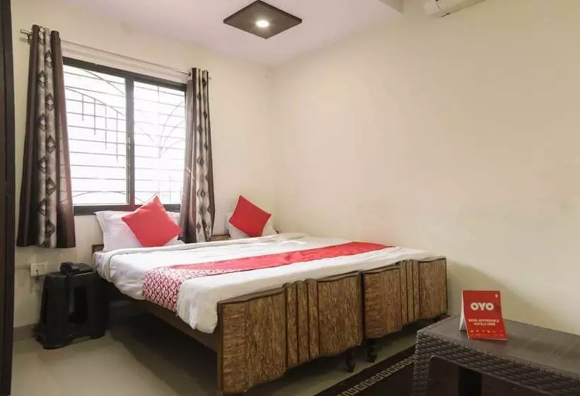 هتل Uk Service Apartment By Oyo Rooms