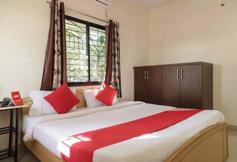 هتل Uk Service Apartment By Oyo Rooms