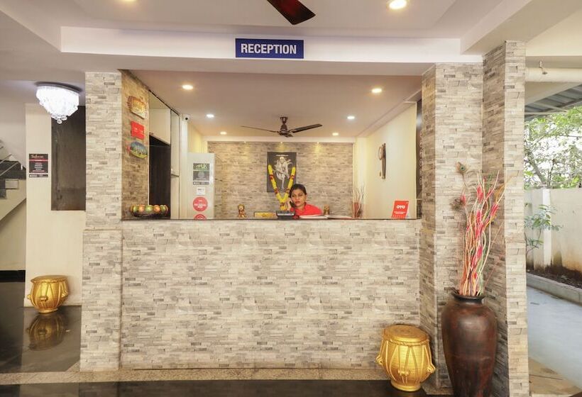 Hotel Uk Service Apartment By Oyo Rooms