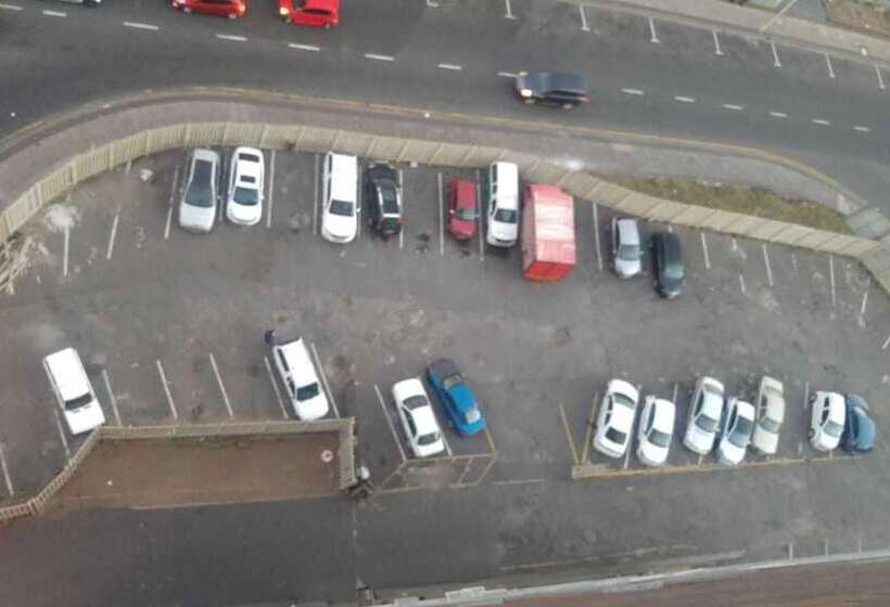 Mthonjeni Residence And Cafe