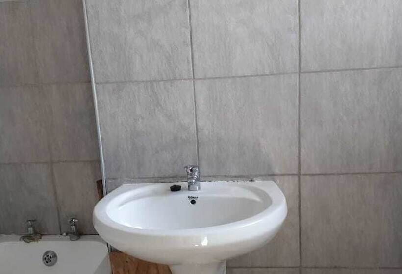 Mthonjeni Residence And Cafe