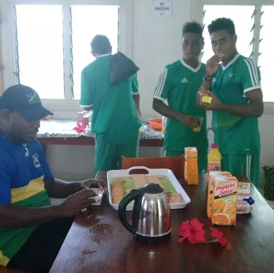 Tropicana Motel & Backpackers