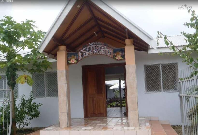 Tropicana Motel & Backpackers
