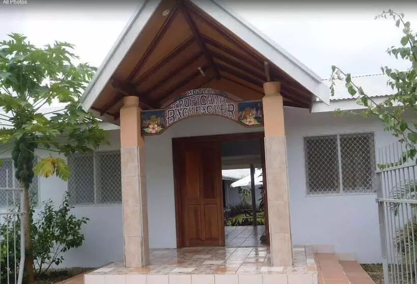 Tropicana Motel & Backpackers