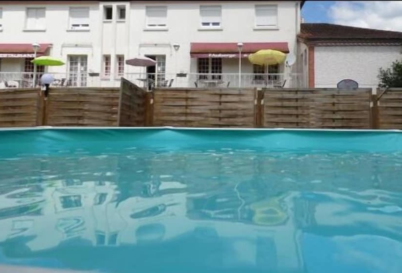 Отель Auberge De Lamagistere