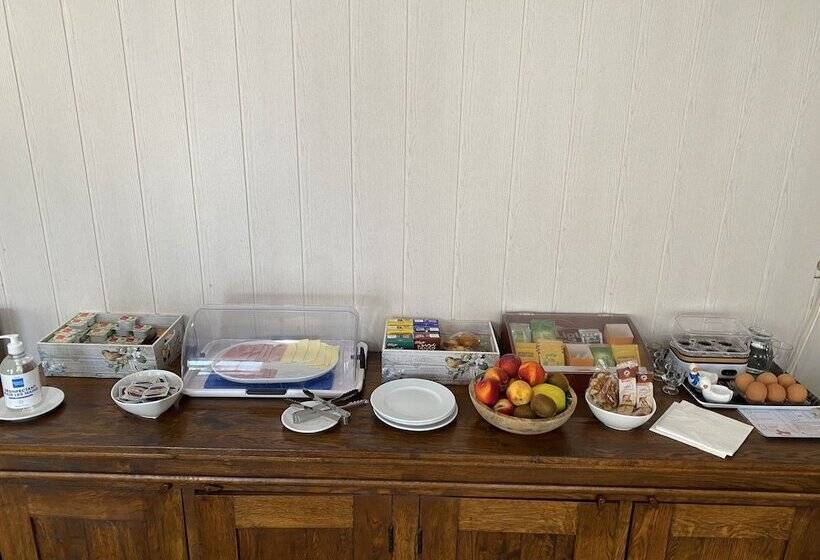 Отель Auberge De Lamagistere