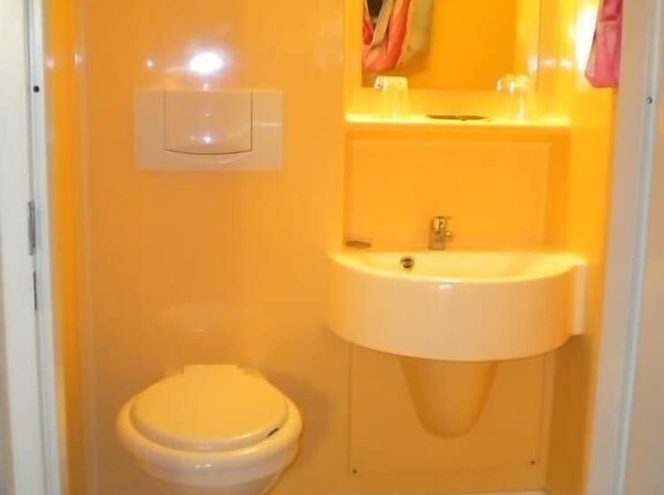 Отель Auberge De Lamagistere