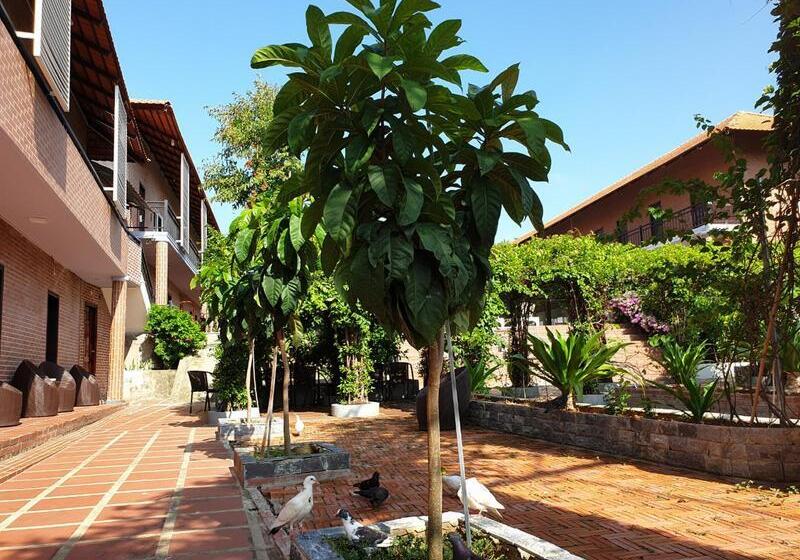 هتل Countryside Phu Quoc Resort