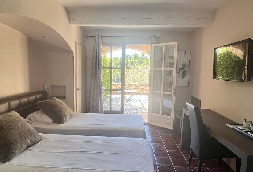 בית מלון כפרי Hôtel Restaurant La Bergerie