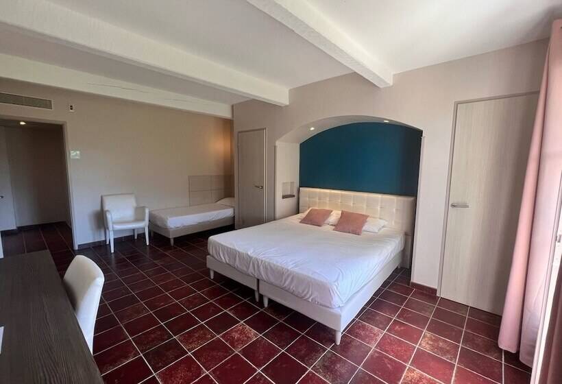 בית מלון כפרי Hôtel Restaurant La Bergerie