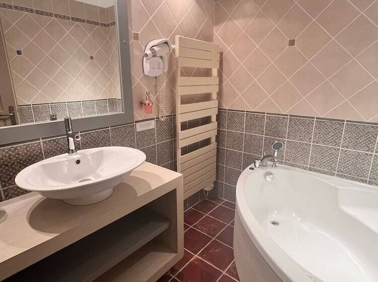 בית מלון כפרי Hôtel Restaurant La Bergerie