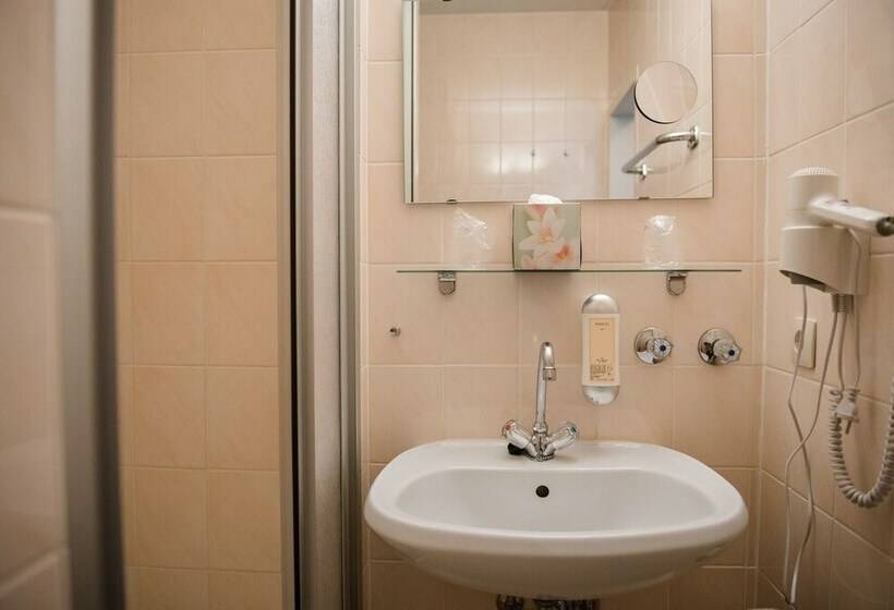 Majatalo Kaiserliches Postamt