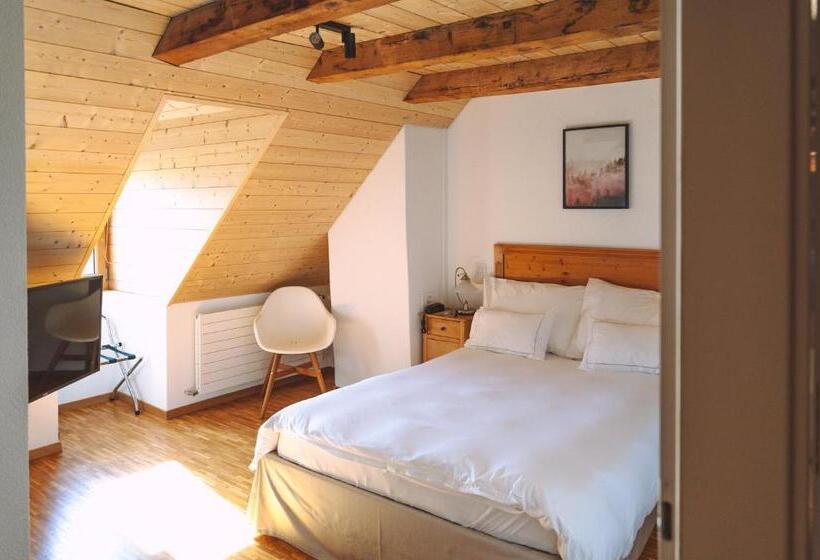 Отель Les Montagnards