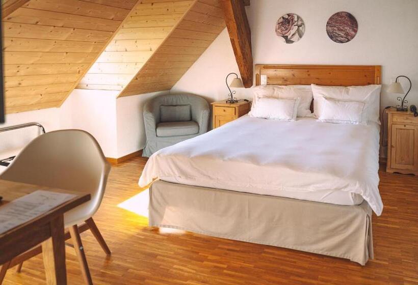 Отель Les Montagnards