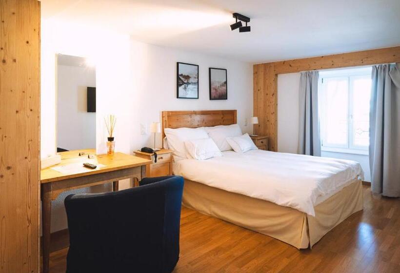 Отель Les Montagnards