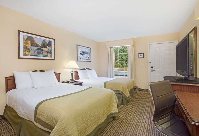 فندق Baymont By Wyndham Forest City