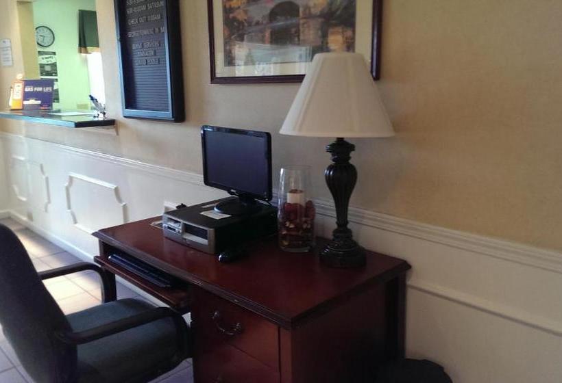 酒店 Super 8 By Wyndham Orangeburg North