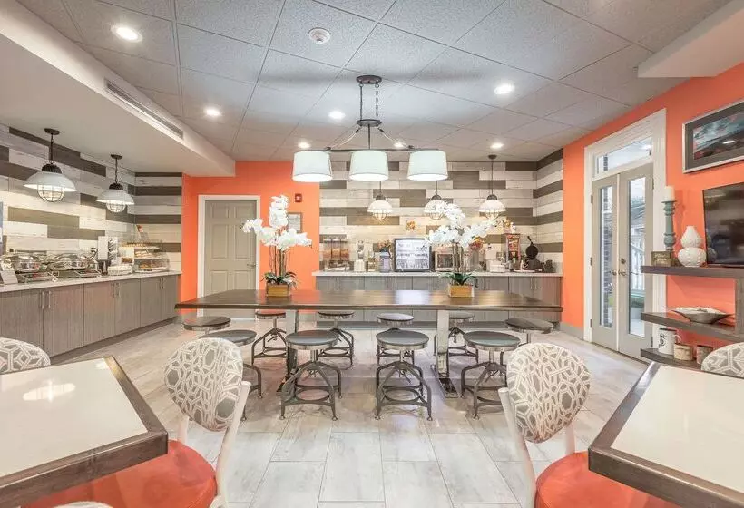 בית מלון כפרי Best Western Plus St. Simons